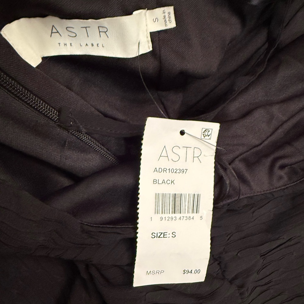 ASTR THE LABEL Ruffle Halter Mini Dress, NWT - Picture 6 of 8